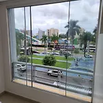 Piscinas Termais De Poco, Em Frente Bares Vips E Badalados, Do Sesc, Varios Restaurantes Tops Ao Redor, Melhor Atendimento Com Area De Laser Totalmente Renovada, Nao Paga Pulseira De Entrada, Varanda Do Ap Em Frente A Praca Da Virada De Ano