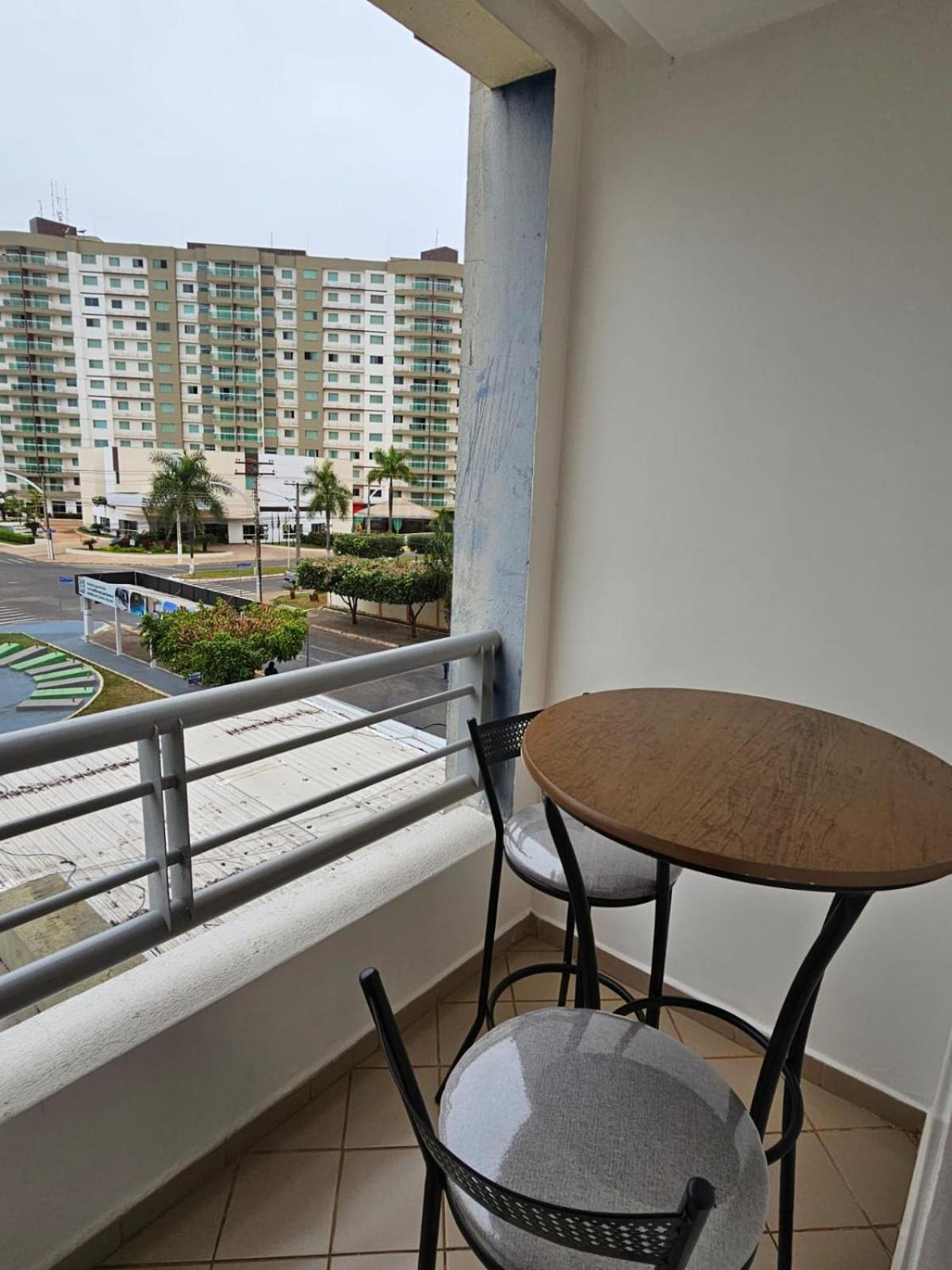 Apartamento Piscinas Termais De Poco, Em Frente Bares Vips E Badalados, Do Sesc, Varios Restaurantes Tops Ao Redor, Atendimento Com Area De Laser Totalmente Renovada, Nao Paga Pulseira De Entrada, Varanda Do Ap Em Frente A Praca Da Virada De Ano