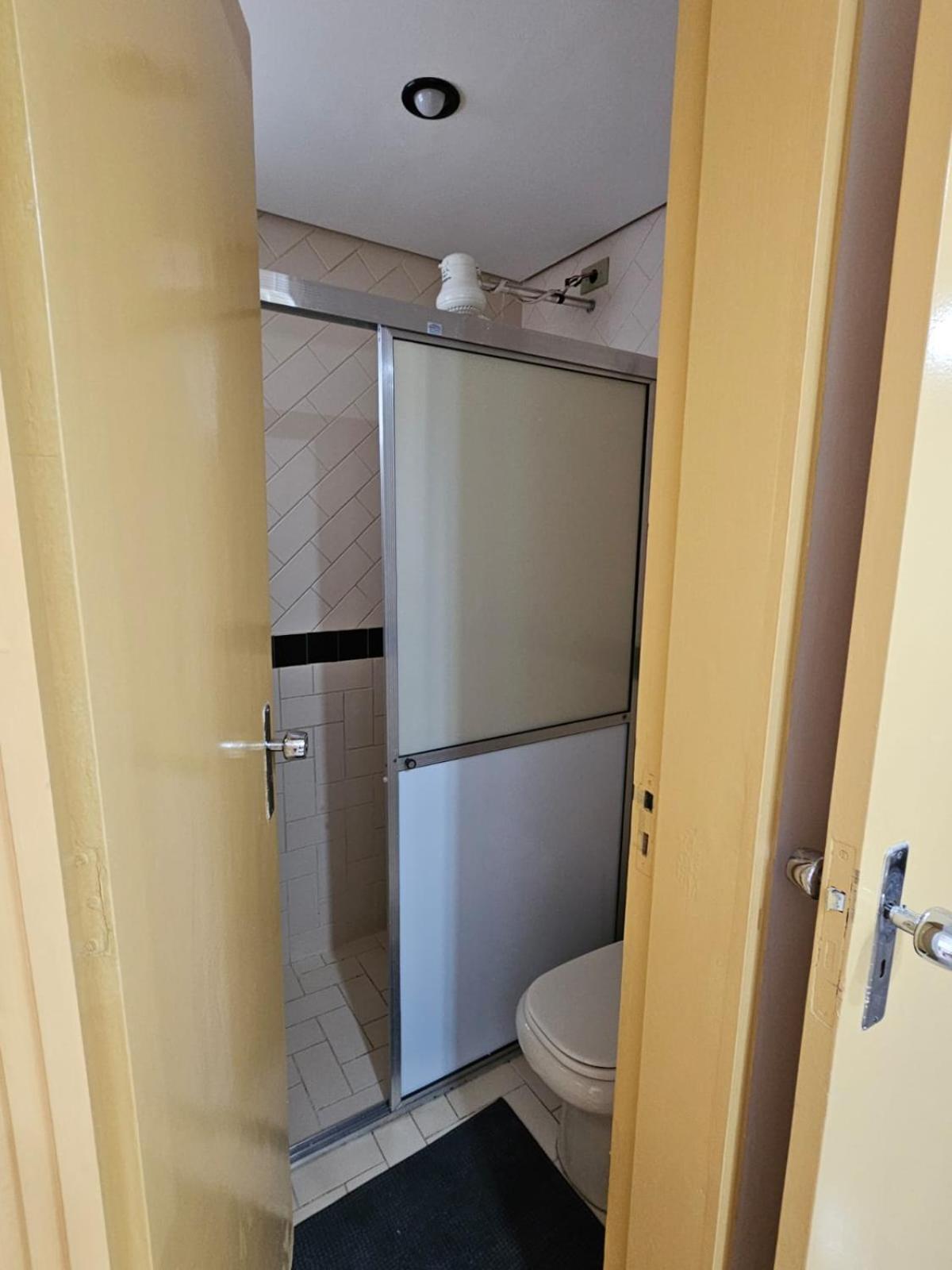 Piscinas Termais De Poco, Em Frente Bares Vips E Badalados, Do Sesc, Varios Restaurantes Tops Ao Redor, Atendimento Com Area De Laser Totalmente Renovada, Nao Paga Pulseira De Entrada, Varanda Do Ap Em Frente A Praca Da Virada De Ano Apartamento